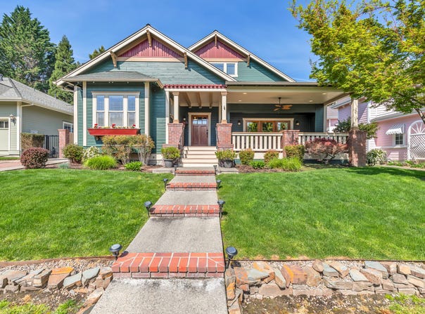 325 Jackson Creek Drive, Jacksonville, OR 97530