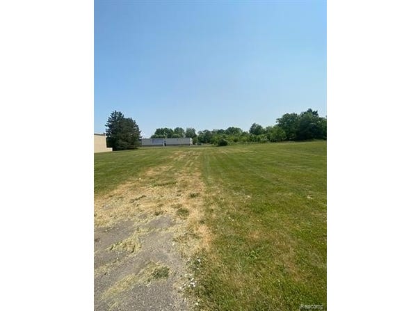 5023 W PIERSON Road, Flint, MI 48504