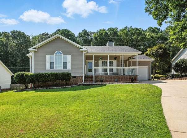 128 Crossfire Road, Holly Springs, NC 27540