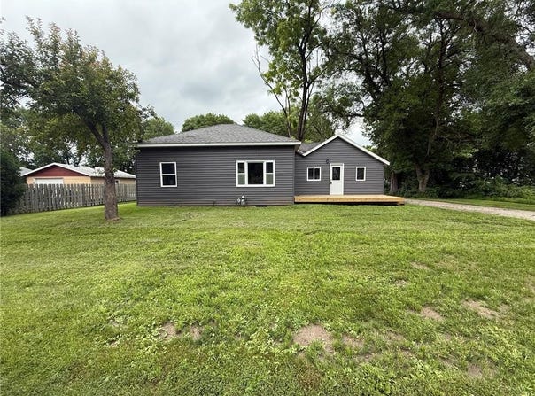 1514 Trott Avenue SW, Willmar, MN 56201