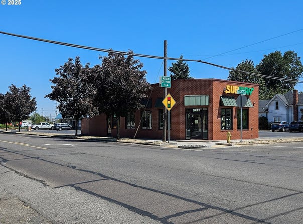 305 SMITH ST, Harrisburg, OR 97446