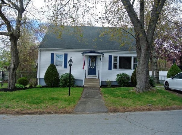 4 Eden Park Drive, Cranston, RI 02910