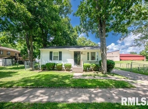 2913 W NEBRASKA Avenue, Peoria, IL 61604