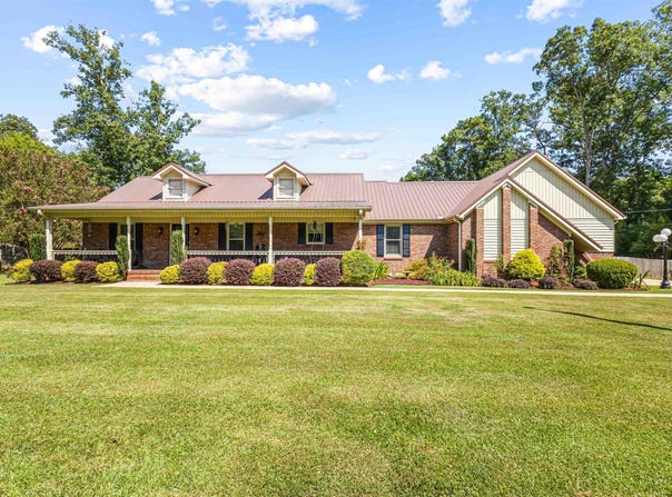 106 ILENE STREET, RAINBOW CITY, AL 35906