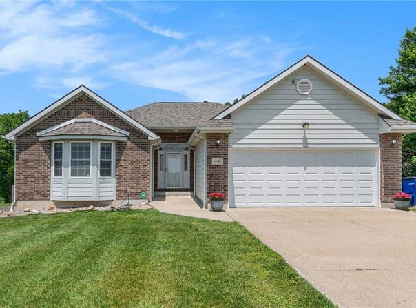 11180 Riverview Avenue, Edwardsville, KS 66111