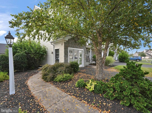 230 LAKESIDE CROSSING, MOUNT JOY, PA 17552