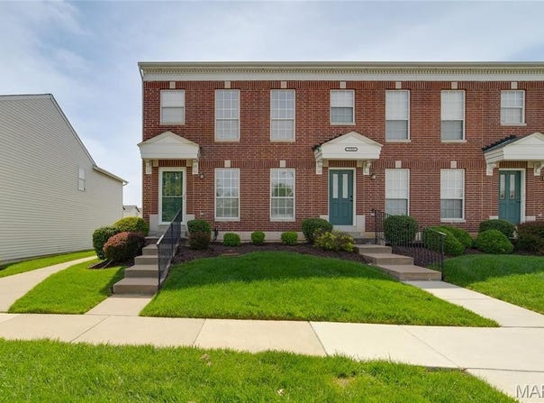 7711 Boardwalk Tower Circle, O'Fallon, MO 63368