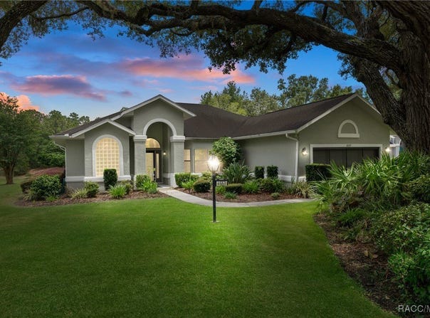1557 N Marlborough Loop, Crystal River, FL 34429