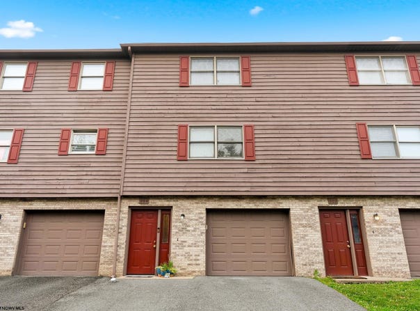 204 Stonegate Circle, Morgantown, WV 26505
