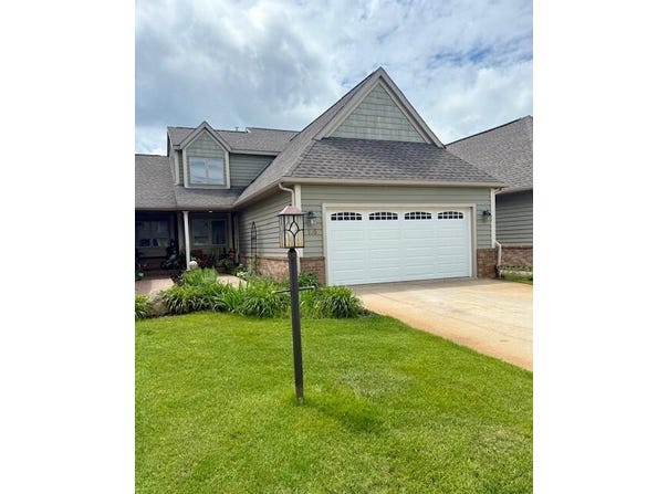 105 Clubhouse Drive, Battle Creek, MI 49015