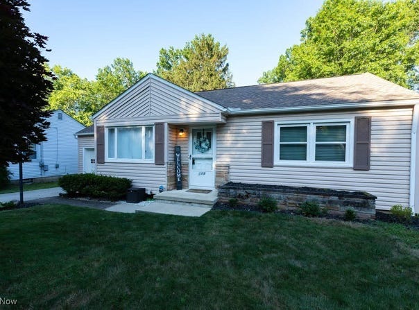 619 Woodside Drive, Kent, OH 44240