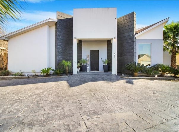 800 New Orleans Circle, Pharr, TX 78577
