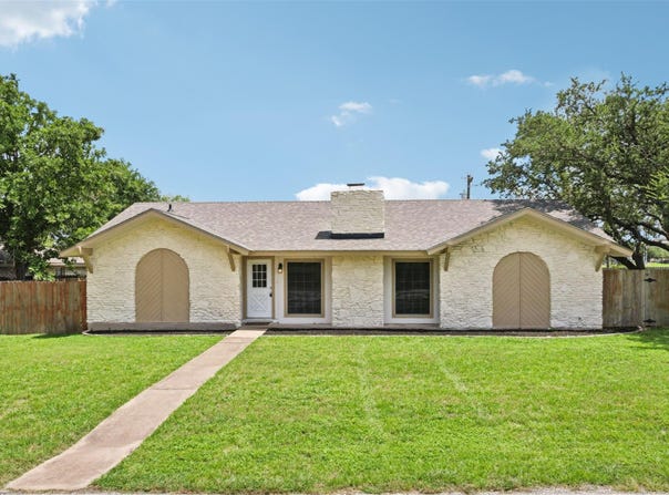 8511 Slant Oak DR, Austin, TX 78729