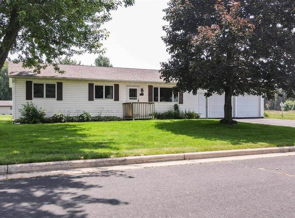 3008 W Huetter Street, Marshfield, WI 54449