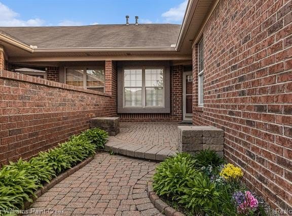 50021 Ludwig Court, Shelby Twp, MI 48317