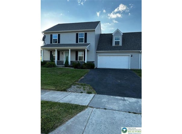 4954 Coatbridge Lane, Lehigh Twp, PA 18088