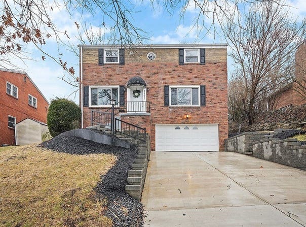 1171 Arrowood Drive, Mt Lebanon, PA 15243