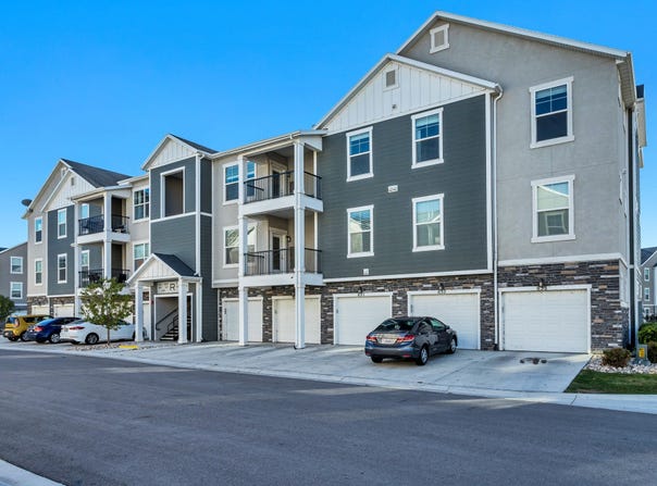 627 N SUN PEAK Dr, Vineyard, UT 84058
