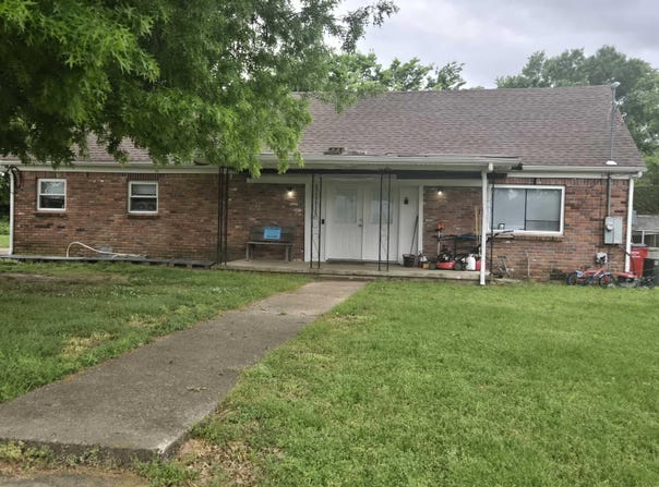 1100 E Rock Street, Morrilton, AR 72110