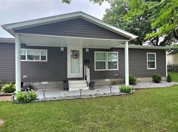 501 E Broadway Street, Steeleville, IL 62288