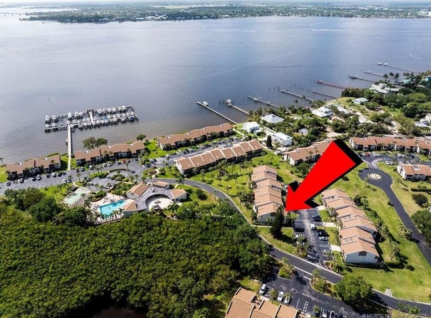 1600 NE Dixie Highway unit: 3-201, Jensen Beach, FL 34957