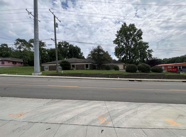 525 W 17th Street, Bloomington, IN 47404