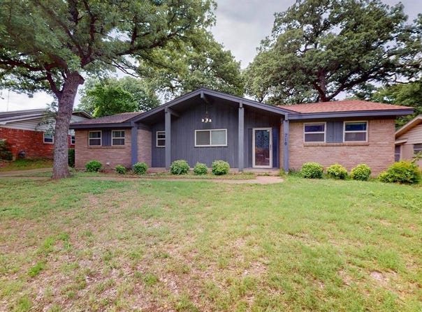 716 W Pleasantview Drive, Hurst, TX 76054
