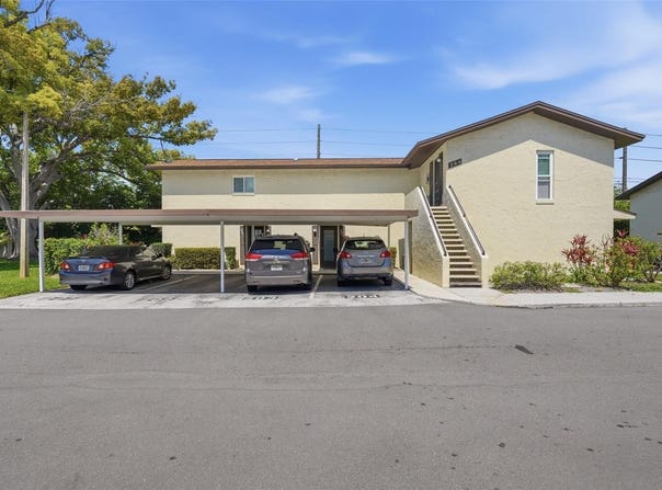 501 E BAY DRIVE, LARGO, FL 33770