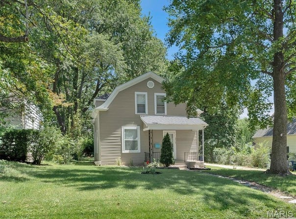 3710 Boswell Avenue, St John, MO 63114