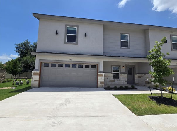 2105 Tiger TRL, Round Rock, TX 78664