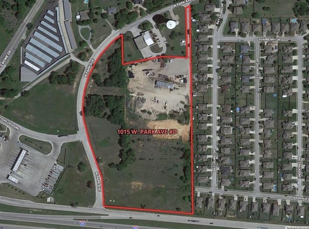 1015 W Park Avenue, Weatherford, TX 76086