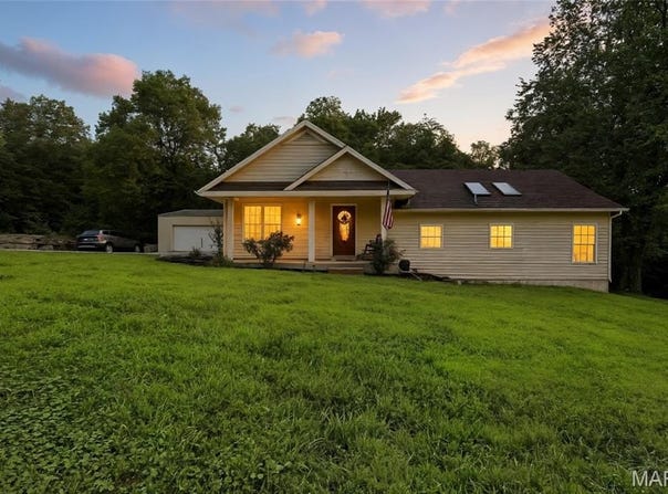 7029 Windy Valley Lane, Pacific, MO 63069