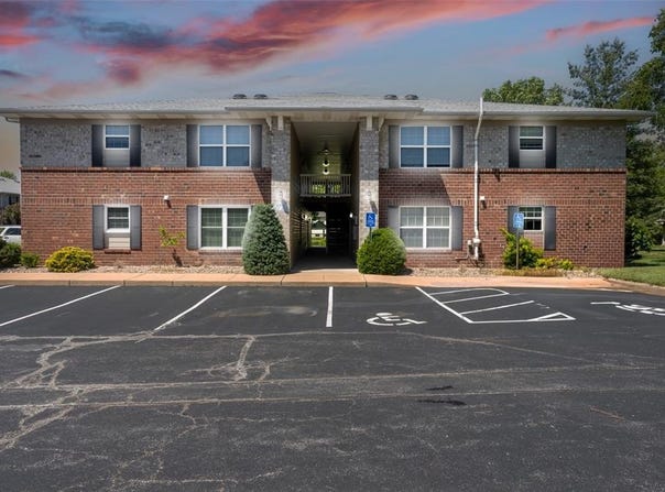 406 S Church Street, St Peters, MO 63376