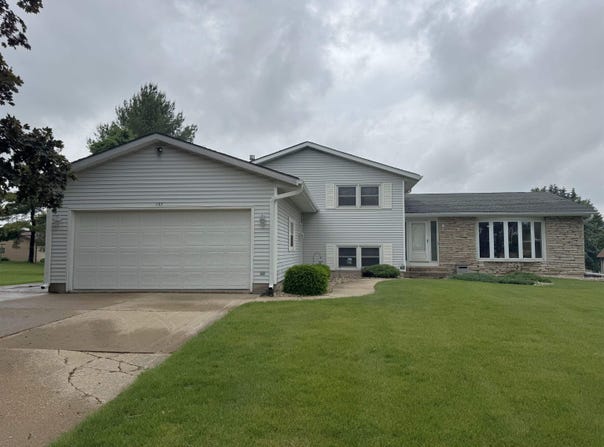 137 24th Avenue, Monroe, WI 53566