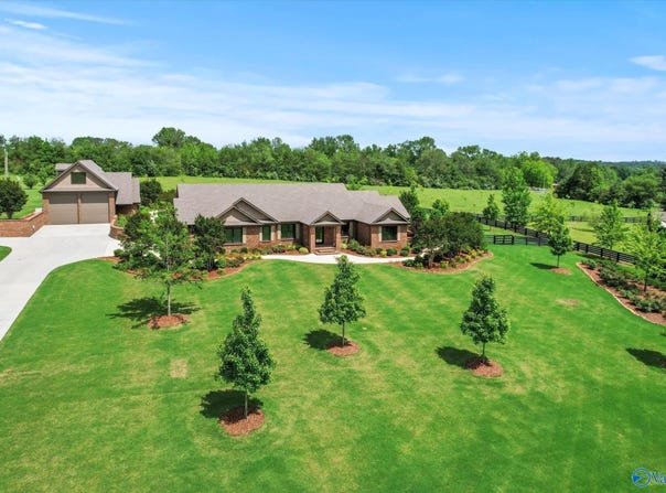 111 Appaloosa Drive, Albertville, AL 35951