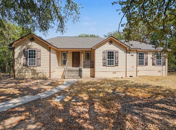 2821 STATE HIGHWAY 101, Bridgeport, TX 76426