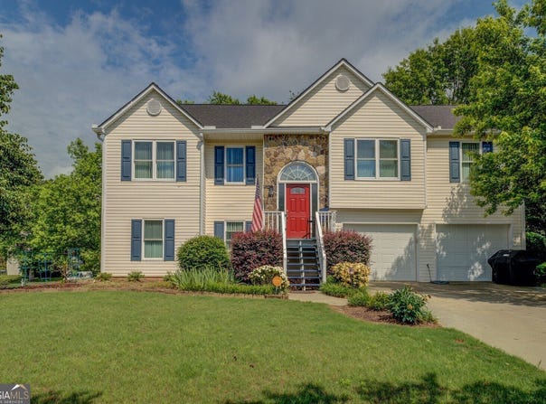 3870 Michaels Creek, Loganville, GA 30052