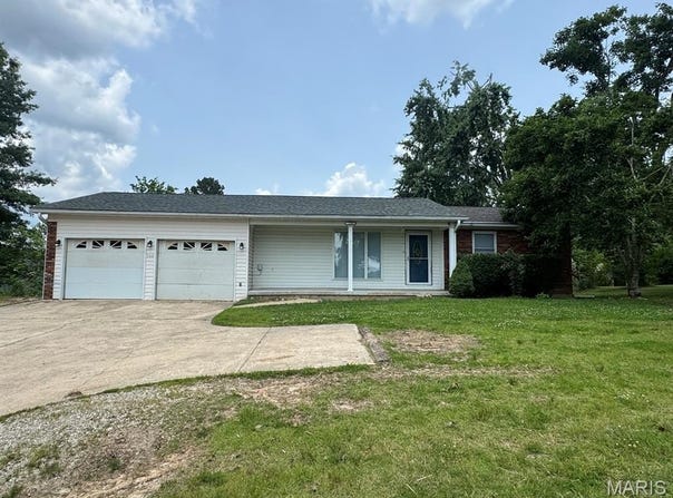 755 Wilcox Road, Poplar Bluff, MO 63901
