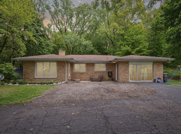 5245 Puetz Road, Stevensville, MI 49127