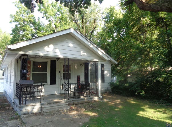 146 NW Story ST, Topeka, KS 66606