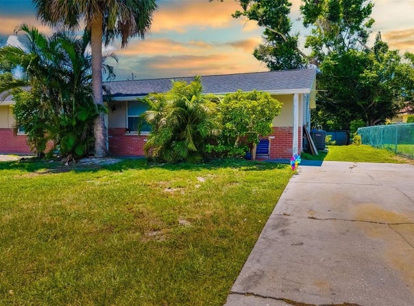 544 BRIARWOOD ROAD, VENICE, FL 34293