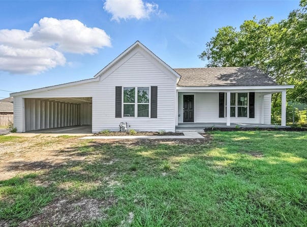 412 3rd Street, Whitesboro, TX 76273