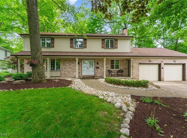 565 Hickory Hollow Drive, Canfield, OH 44406