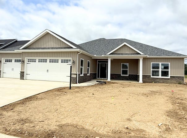 2257 Raccoon Run Boulevard, Winona Lake, IN 46590
