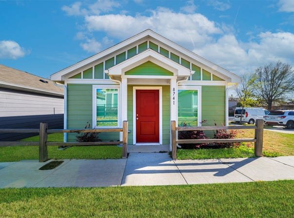 8741 Cottage Creek Drive, Fort Worth, TX 76123