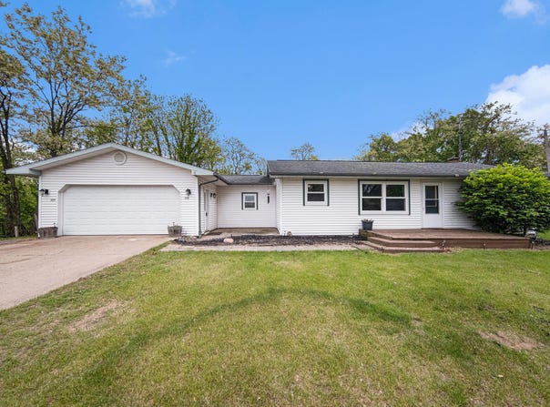 3225 Fishville Road, Grass Lake, MI 49240