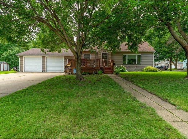 702 9th Avenue S, Saint James, MN 56081