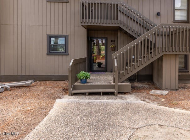 5 Pine Tree Road, Pinehurst, NC 28374