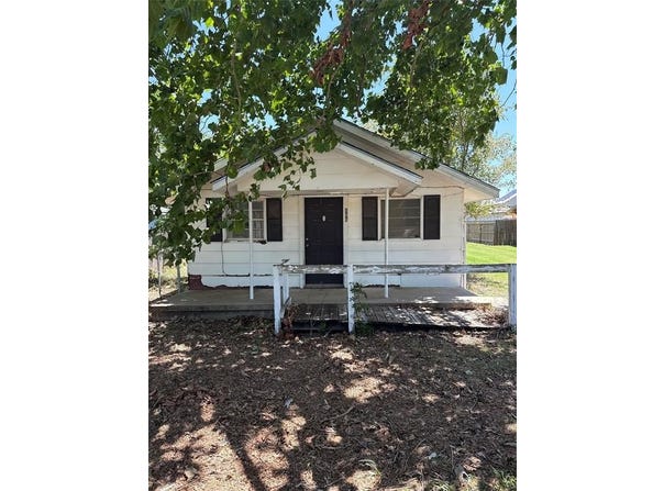 506 S Madera Street, Eastland, TX 76448