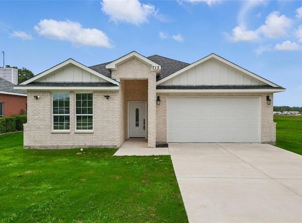 713 Hillburn, West Tawakoni, TX 75474